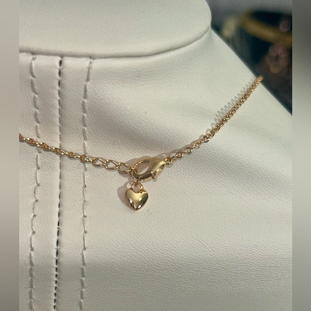 Heart Shaped Clover Magnetic Red & Rose Gold Plated Pendant Necklace - Picture 11 of 12